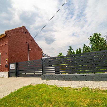 Ro-Land Vendeghaz Apartment Мисколк Екстериор снимка
