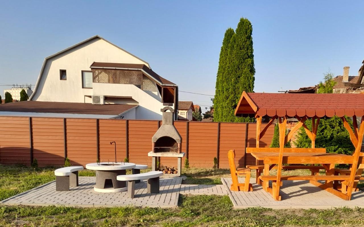 Ro-Land Vendeghaz Apartment Мисколк Екстериор снимка